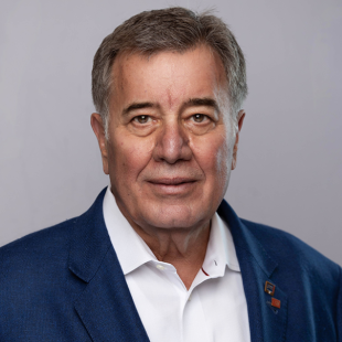 headshot-karl-landreneau